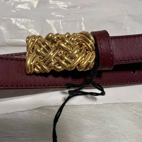 BOTTEGA VENETABELT PIN